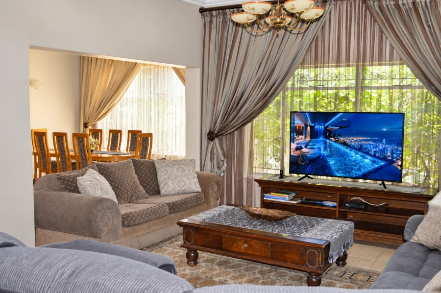3 Bedroom Property for Sale in Roosheuwel North West